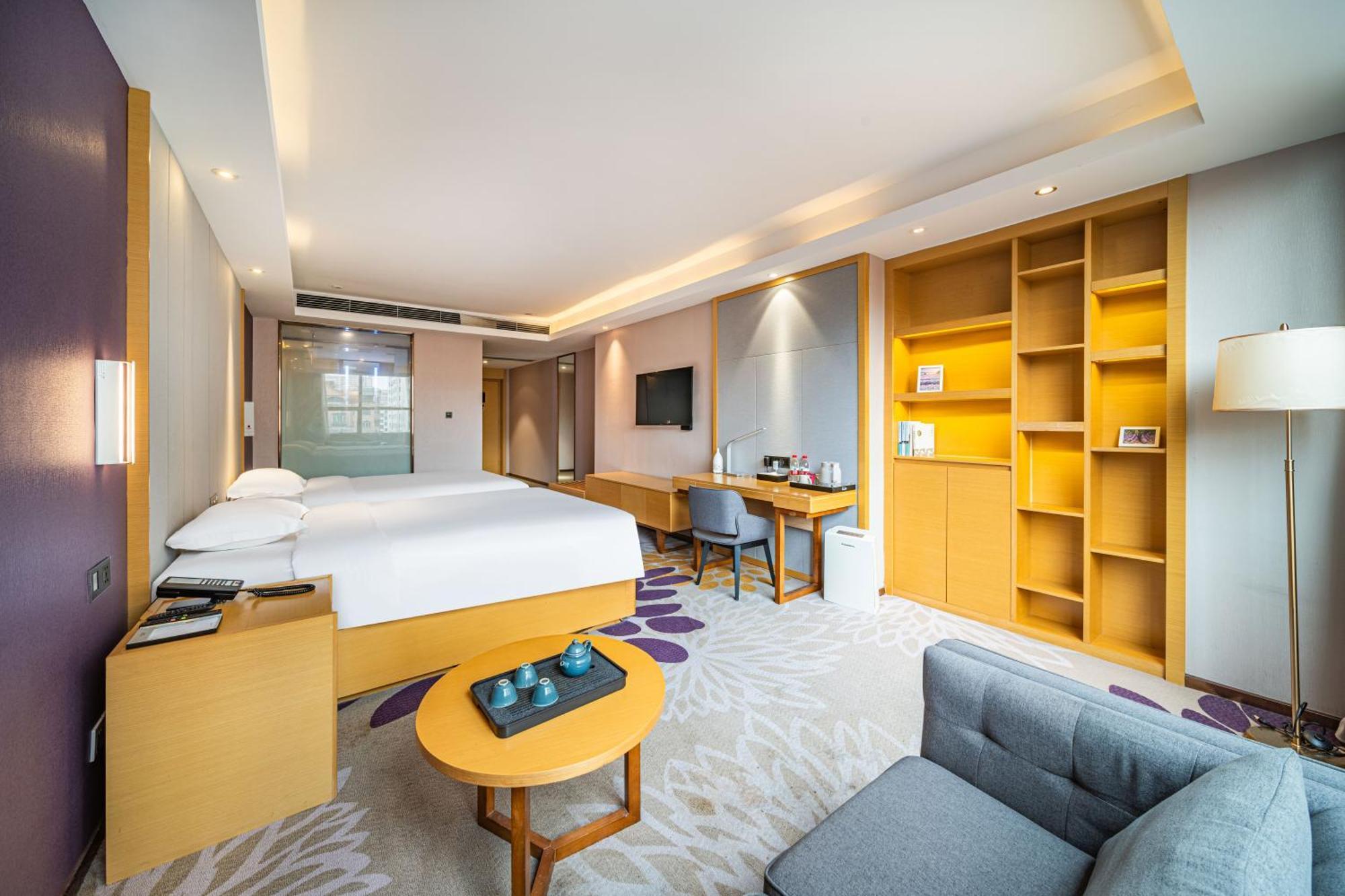 Echarm International Hotel Guangzhou Baiyun International Airport Huadu Plaza Branch - Free Deliver Service To Guangzhou Baiyun International Airport & Free Deliver Service To Canton Fair Complex During Canton Fair Period Buitenkant foto
