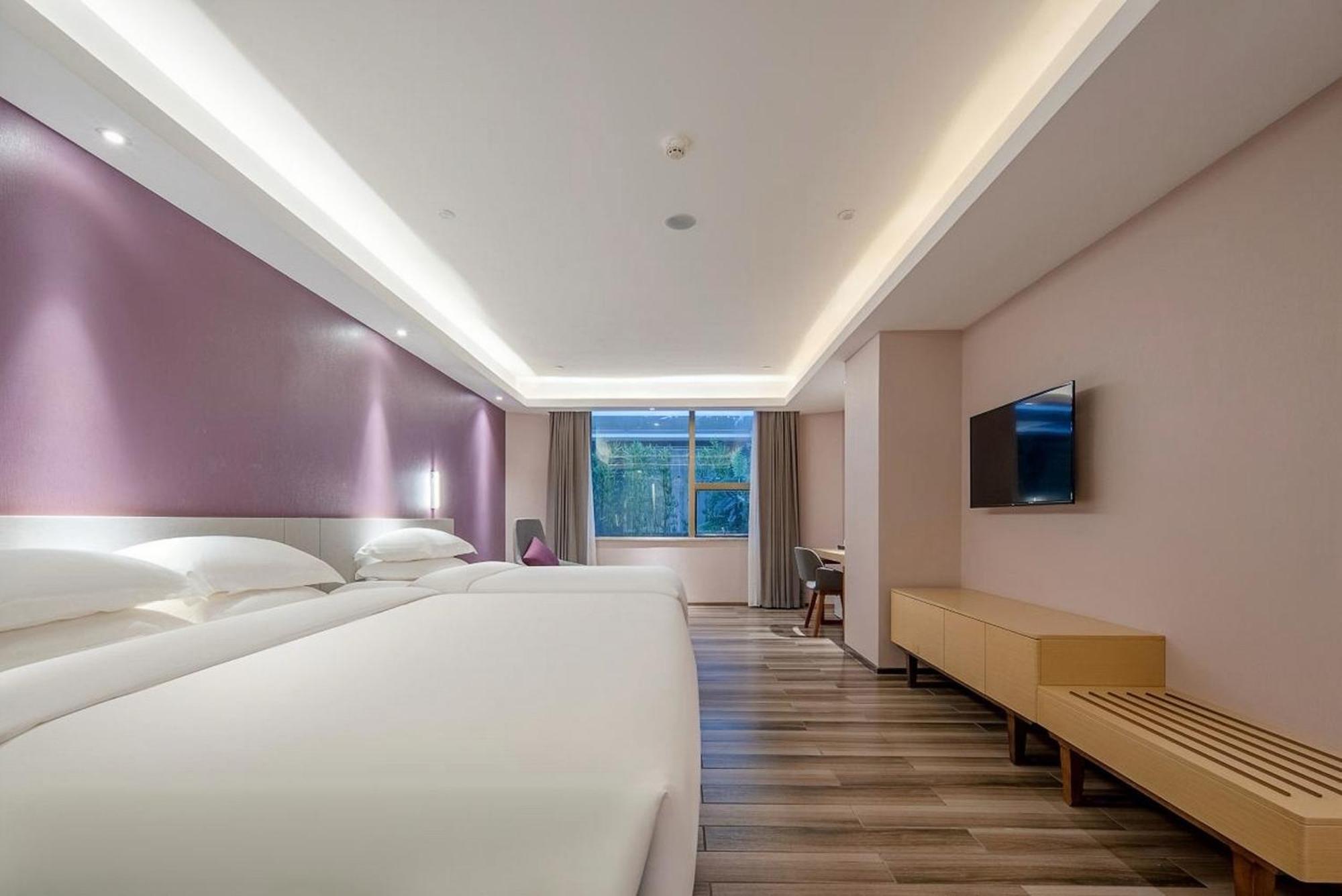 Echarm International Hotel Guangzhou Baiyun International Airport Huadu Plaza Branch - Free Deliver Service To Guangzhou Baiyun International Airport & Free Deliver Service To Canton Fair Complex During Canton Fair Period Buitenkant foto