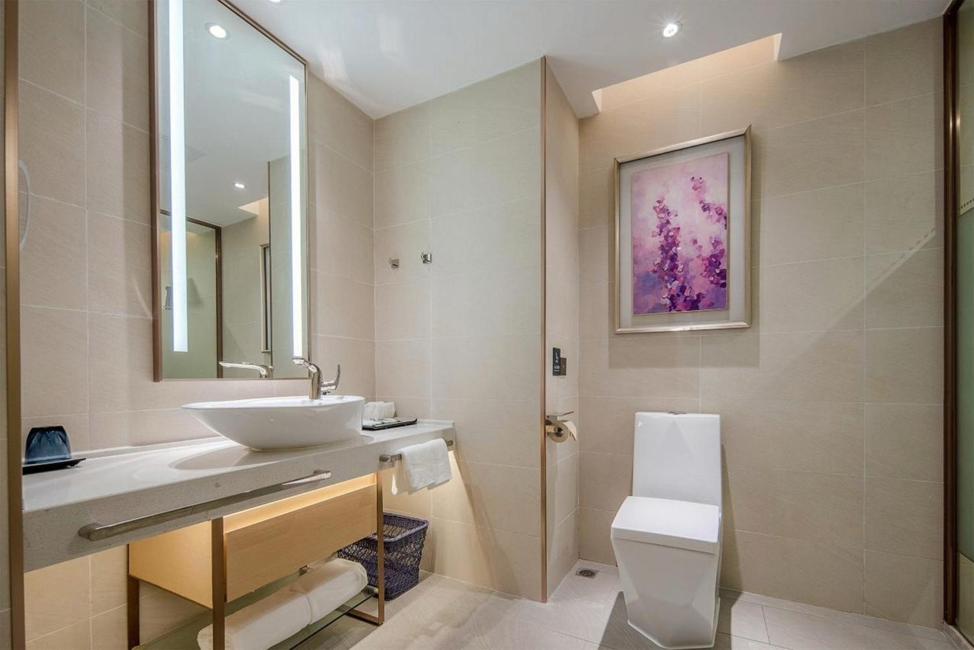 Echarm International Hotel Guangzhou Baiyun International Airport Huadu Plaza Branch - Free Deliver Service To Guangzhou Baiyun International Airport & Free Deliver Service To Canton Fair Complex During Canton Fair Period Buitenkant foto