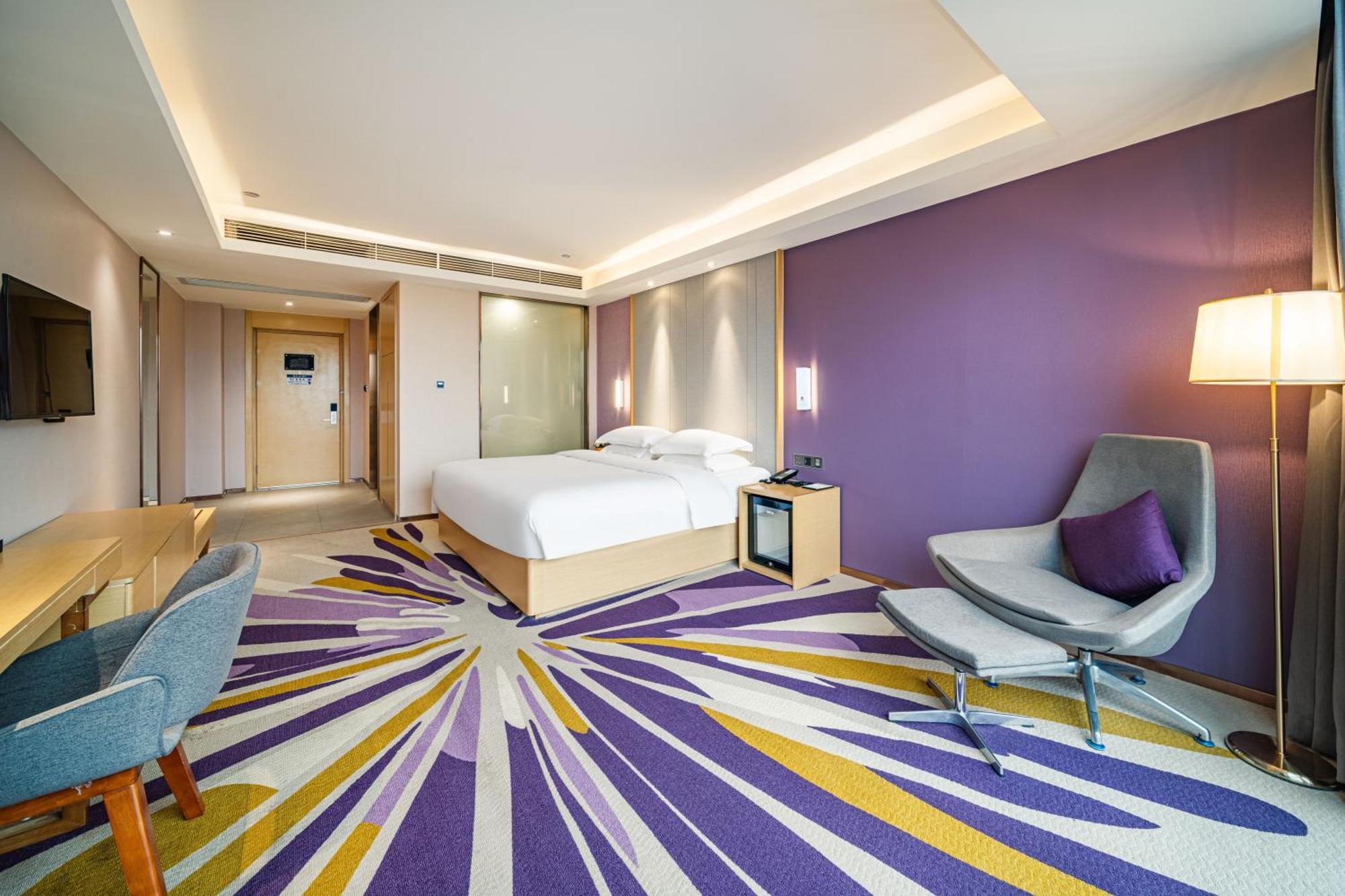 Echarm International Hotel Guangzhou Baiyun International Airport Huadu Plaza Branch - Free Deliver Service To Guangzhou Baiyun International Airport & Free Deliver Service To Canton Fair Complex During Canton Fair Period Buitenkant foto