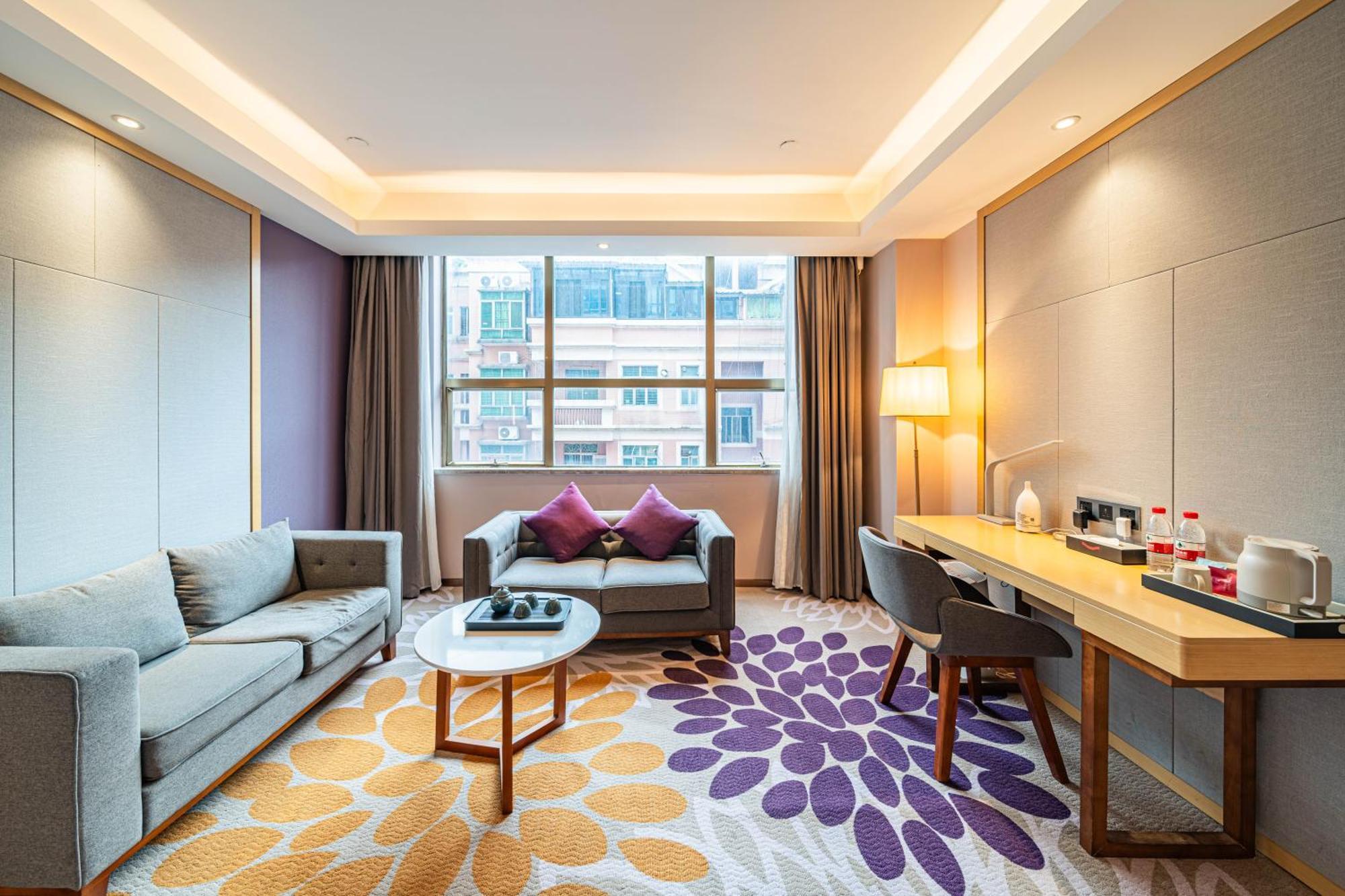 Echarm International Hotel Guangzhou Baiyun International Airport Huadu Plaza Branch - Free Deliver Service To Guangzhou Baiyun International Airport & Free Deliver Service To Canton Fair Complex During Canton Fair Period Buitenkant foto