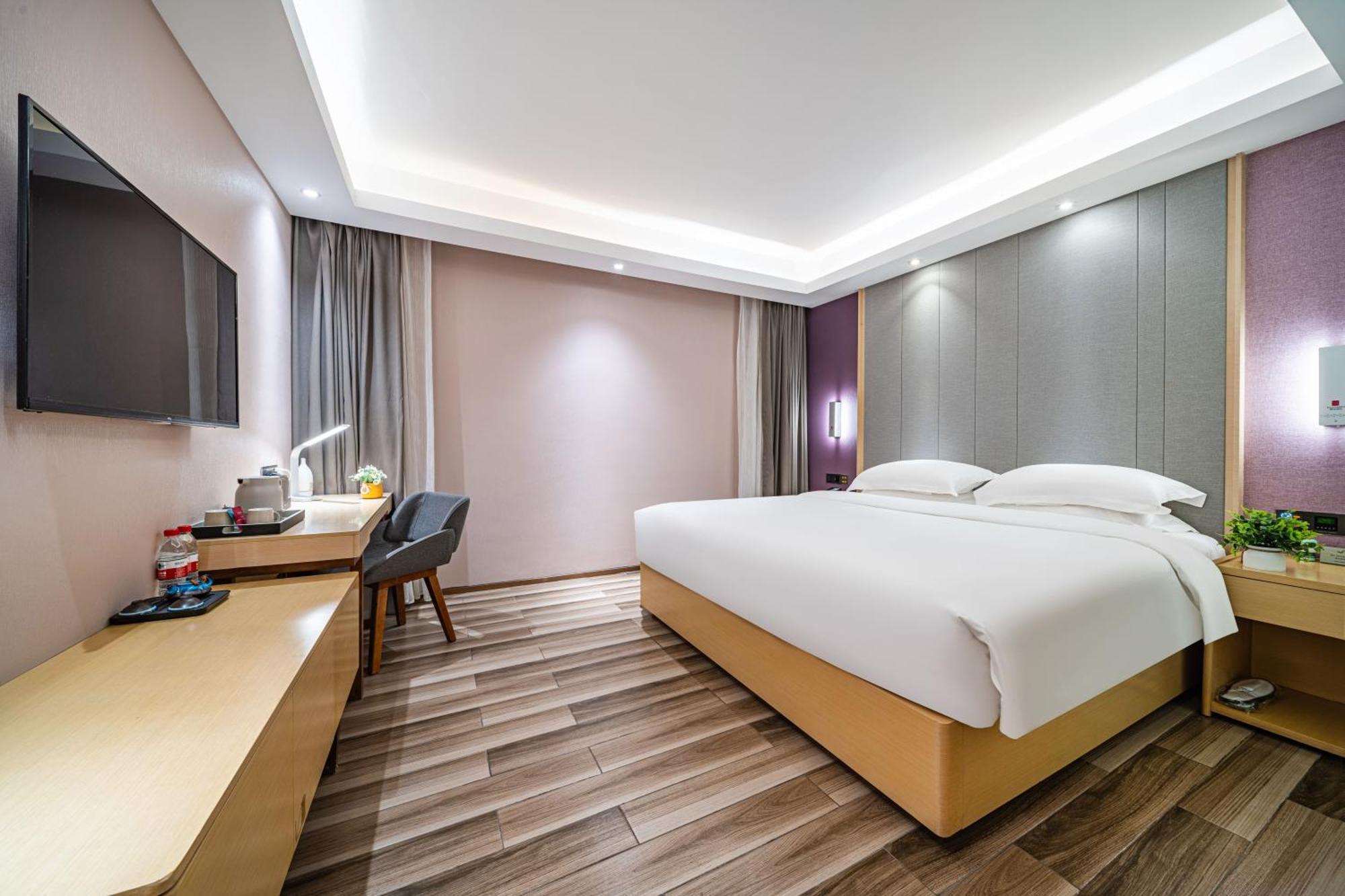 Echarm International Hotel Guangzhou Baiyun International Airport Huadu Plaza Branch - Free Deliver Service To Guangzhou Baiyun International Airport & Free Deliver Service To Canton Fair Complex During Canton Fair Period Buitenkant foto