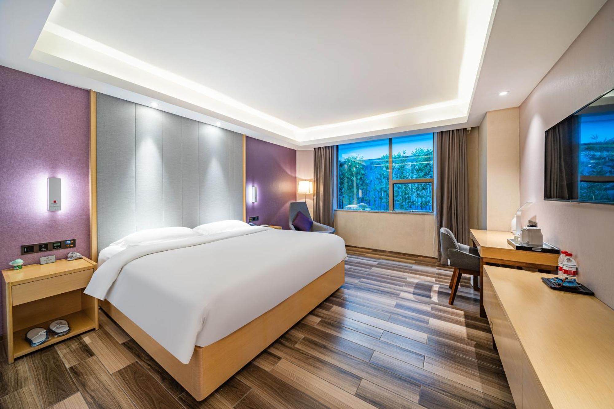 Echarm International Hotel Guangzhou Baiyun International Airport Huadu Plaza Branch - Free Deliver Service To Guangzhou Baiyun International Airport & Free Deliver Service To Canton Fair Complex During Canton Fair Period Buitenkant foto