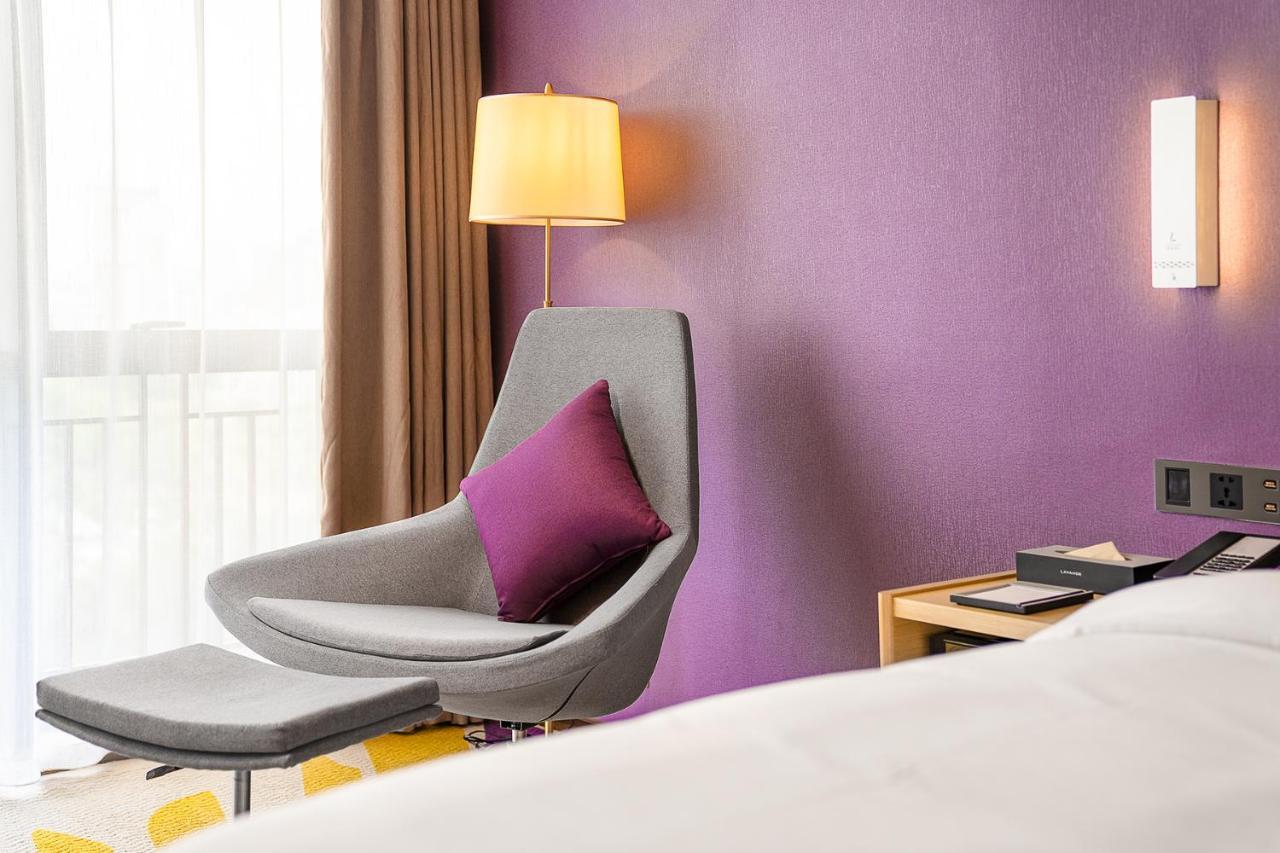 Echarm International Hotel Guangzhou Baiyun International Airport Huadu Plaza Branch - Free Deliver Service To Guangzhou Baiyun International Airport & Free Deliver Service To Canton Fair Complex During Canton Fair Period Buitenkant foto