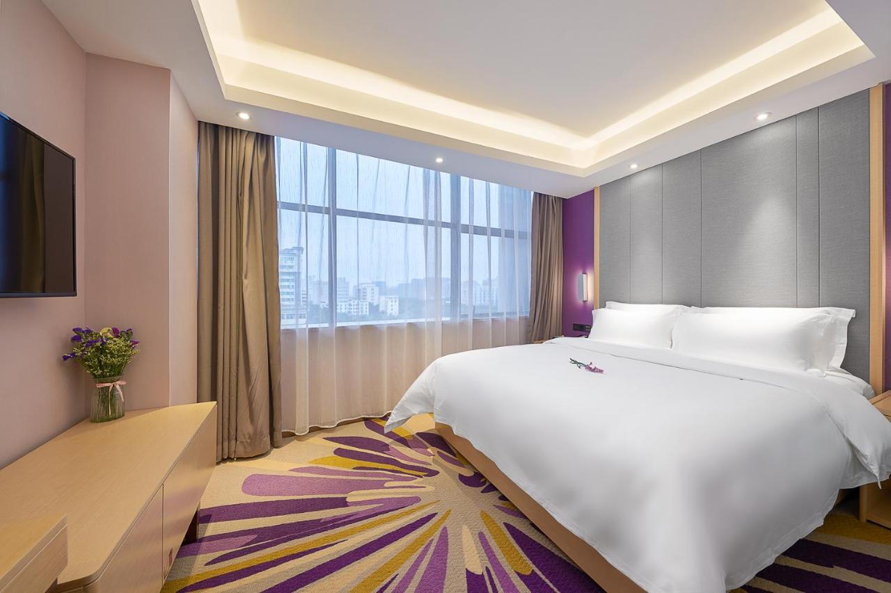 Echarm International Hotel Guangzhou Baiyun International Airport Huadu Plaza Branch - Free Deliver Service To Guangzhou Baiyun International Airport & Free Deliver Service To Canton Fair Complex During Canton Fair Period Buitenkant foto